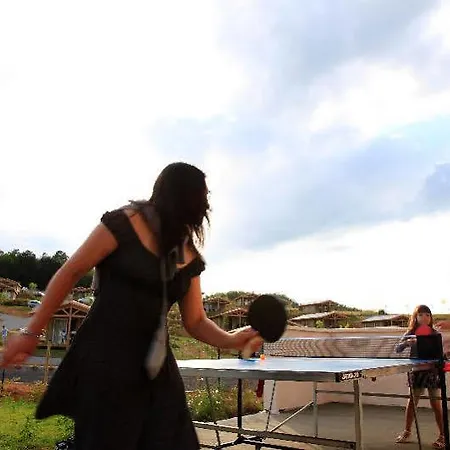 Hotel Terres De France Les Hameaux De Pomette Cazals (Lot)