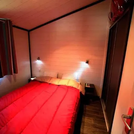 Hotel Terres De France Les Hameaux De Pomette Cazals (Lot)