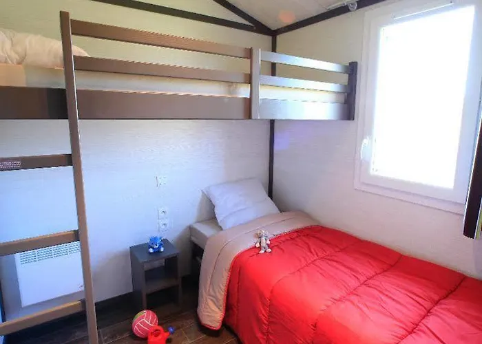 Terres De France Les Hameaux De Pomette Hotel *