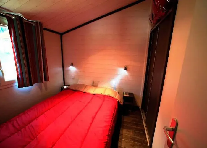 Hotell Terres De France Les Hameaux De Pomette Cazals (Lot)